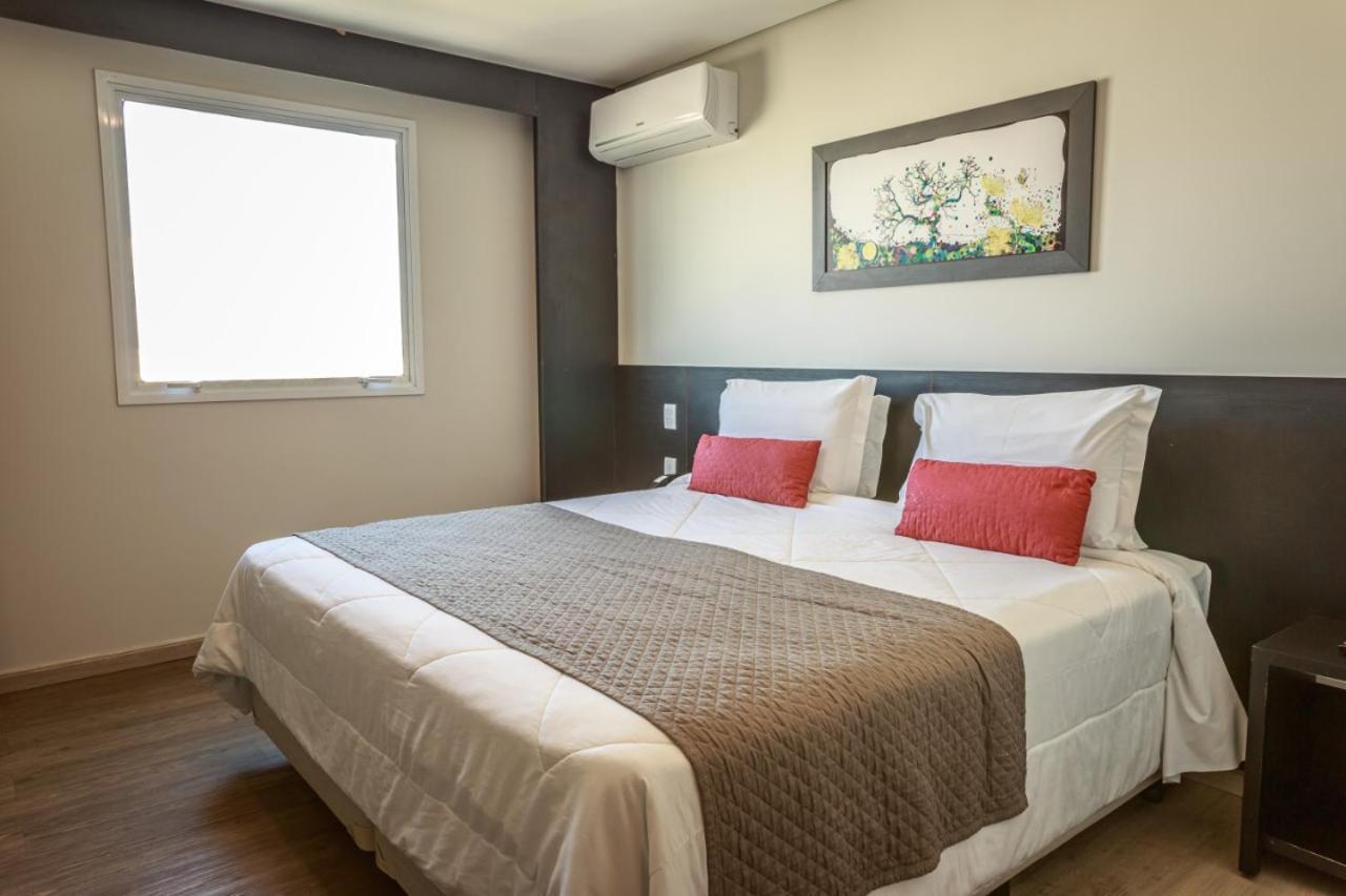 Dubai Suites Монтис Кларос Екстериор снимка