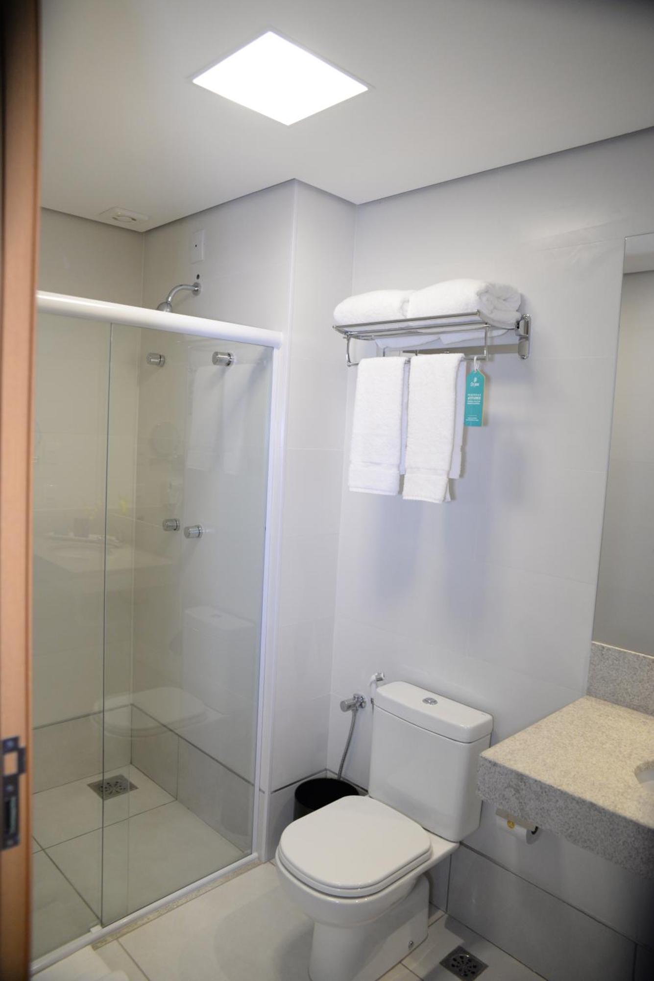 Dubai Suites Монтис Кларос Екстериор снимка