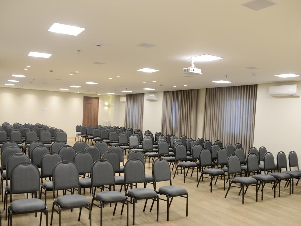 Dubai Suites Монтис Кларос Екстериор снимка