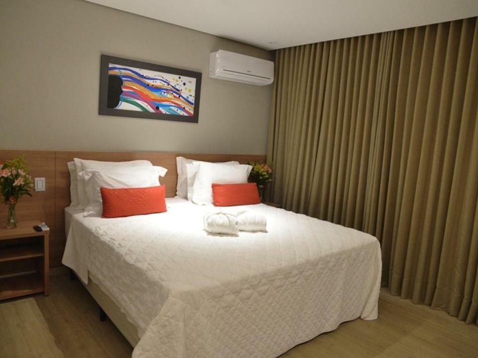Dubai Suites Монтис Кларос Екстериор снимка
