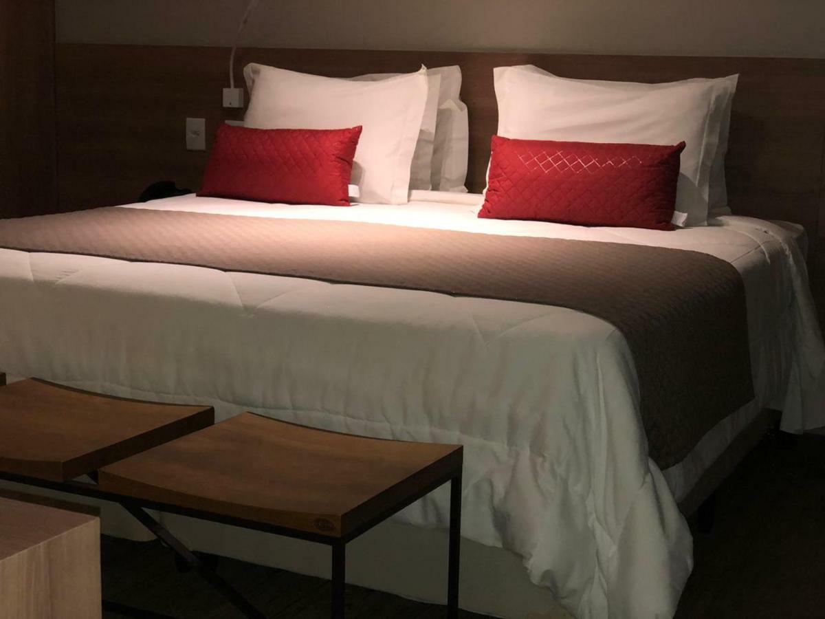Dubai Suites Монтис Кларос Екстериор снимка