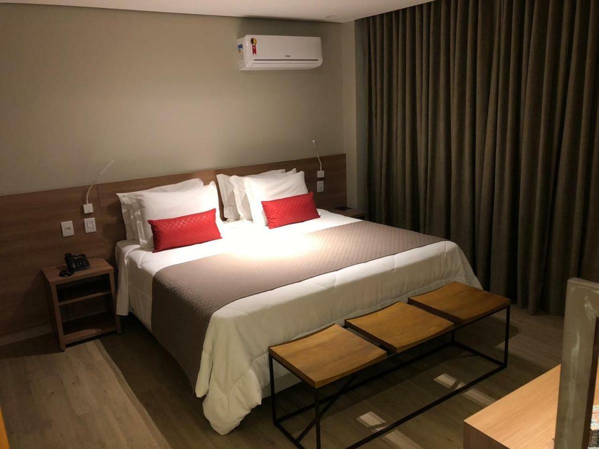 Dubai Suites Монтис Кларос Екстериор снимка